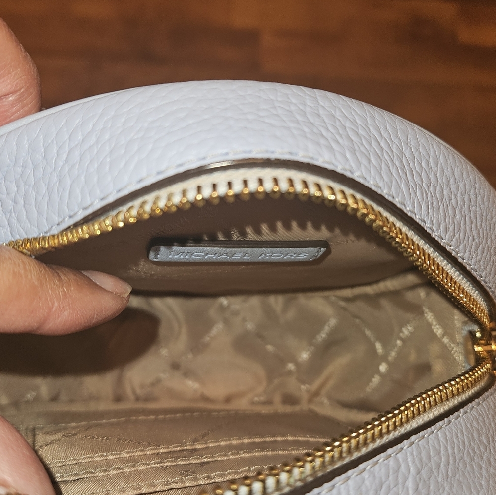 Michael Kors Light Blue Round Crossbody Bag - Picture 7 of 8